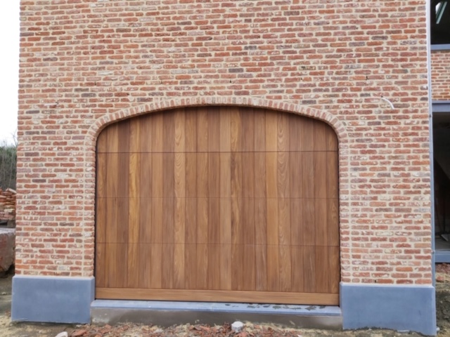 Geschiktheid puur Minachting Houten sectionaalpoort | houten garagepoort | Keerbergen | Mechelen